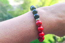 Load image into Gallery viewer, Red Agate and Onyx Gemstone Bracelet 