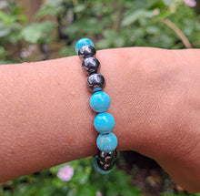 Load image into Gallery viewer, Turquoise and Hematite Gemstone Bracelet