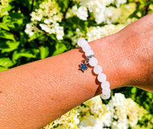 Load image into Gallery viewer, White Agate Bracelet With Star Charm